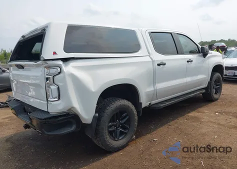2020 Chevrolet Silverado 1500 4Wd Short Bed Lt Trail Boss z USA, uszkodzony, nr VIN 1GCPYFED2LZ111140